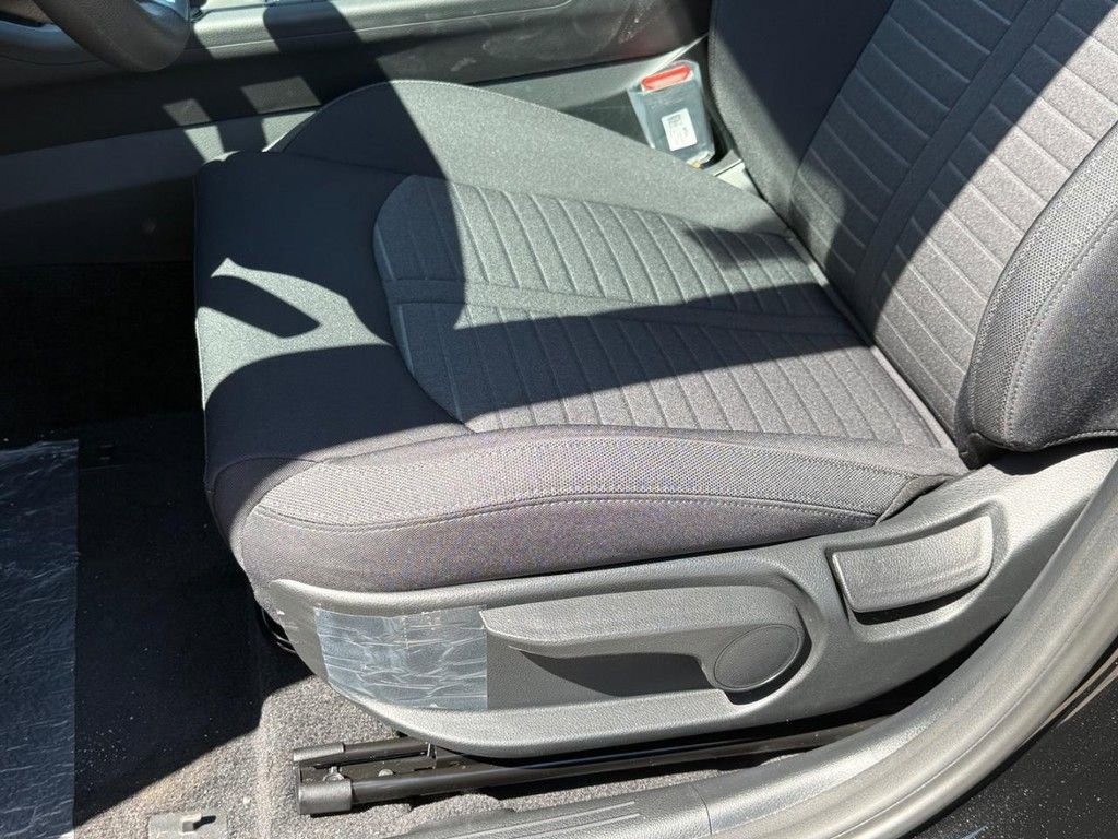 New 2026 Kia K5 LXS FWD image 25