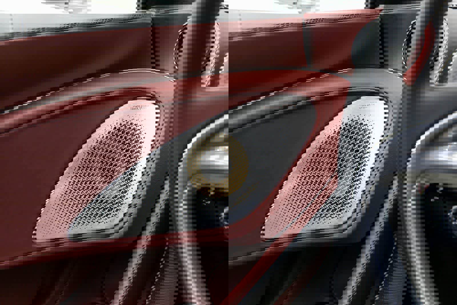 Used 2025 McLaren GTS RWD image 28