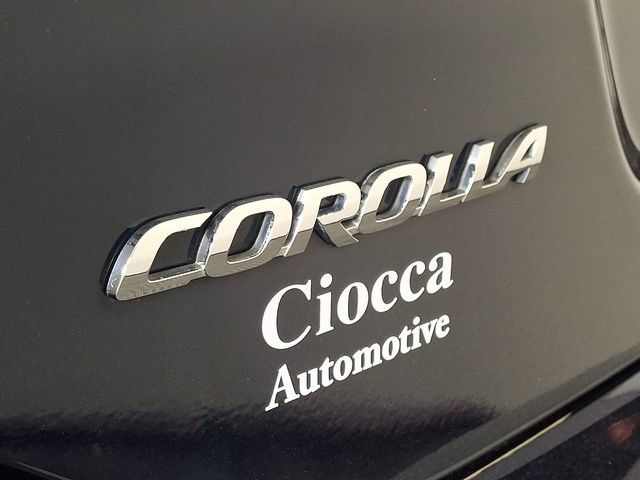 Used 2018 Toyota Corolla LE FWD image 29
