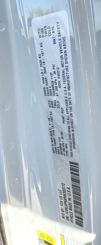 Used 2024 Jeep Wrangler Unlimited Sahara w/ Technology Group image 29