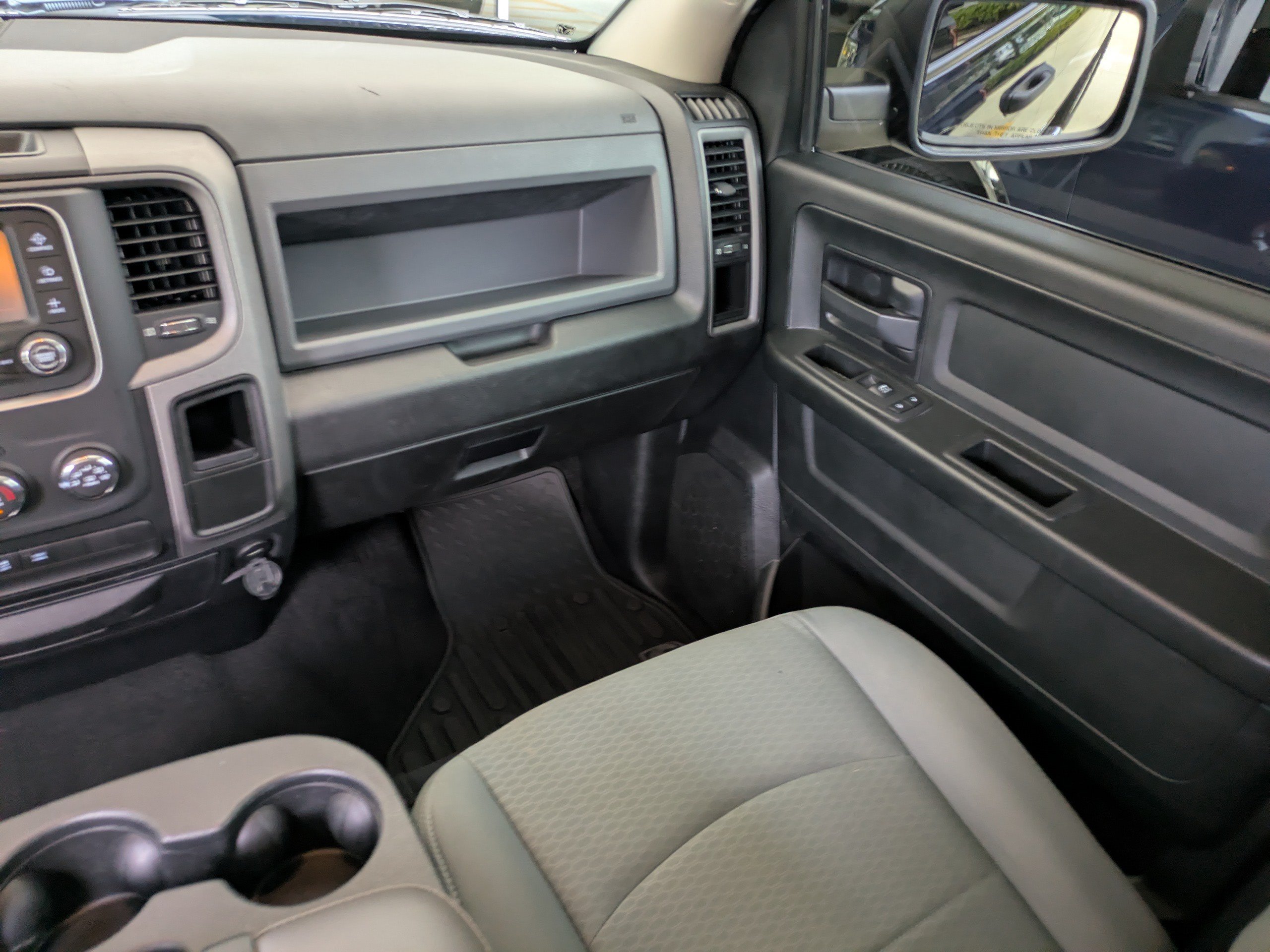 Used 2018 RAM 1500 Express w/ Express Value Package AWD/4WD image 17