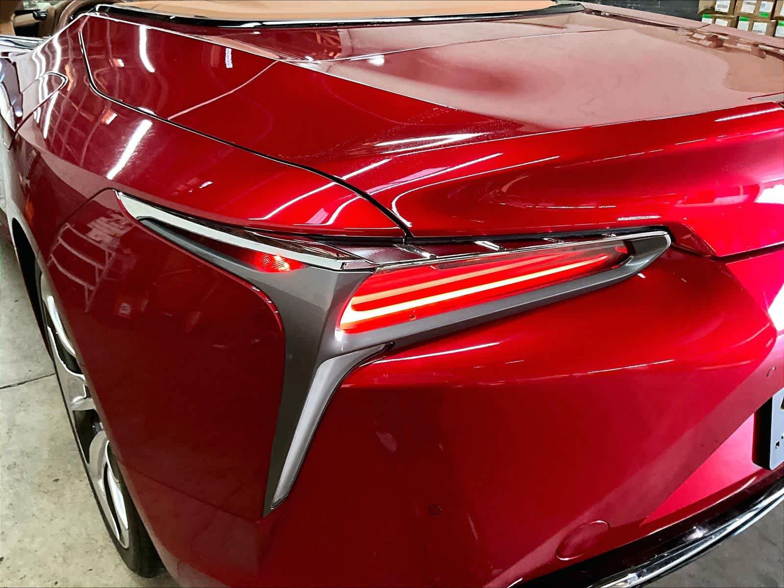 Used 2023 Lexus LC 500 Convertible w/ Touring Package RWD image 31