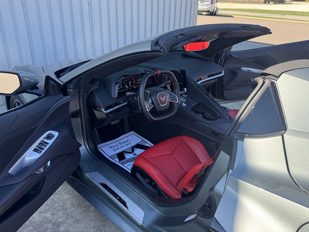 Used 2023 Chevrolet Corvette Stingray Convertible w/ 1LT image 18