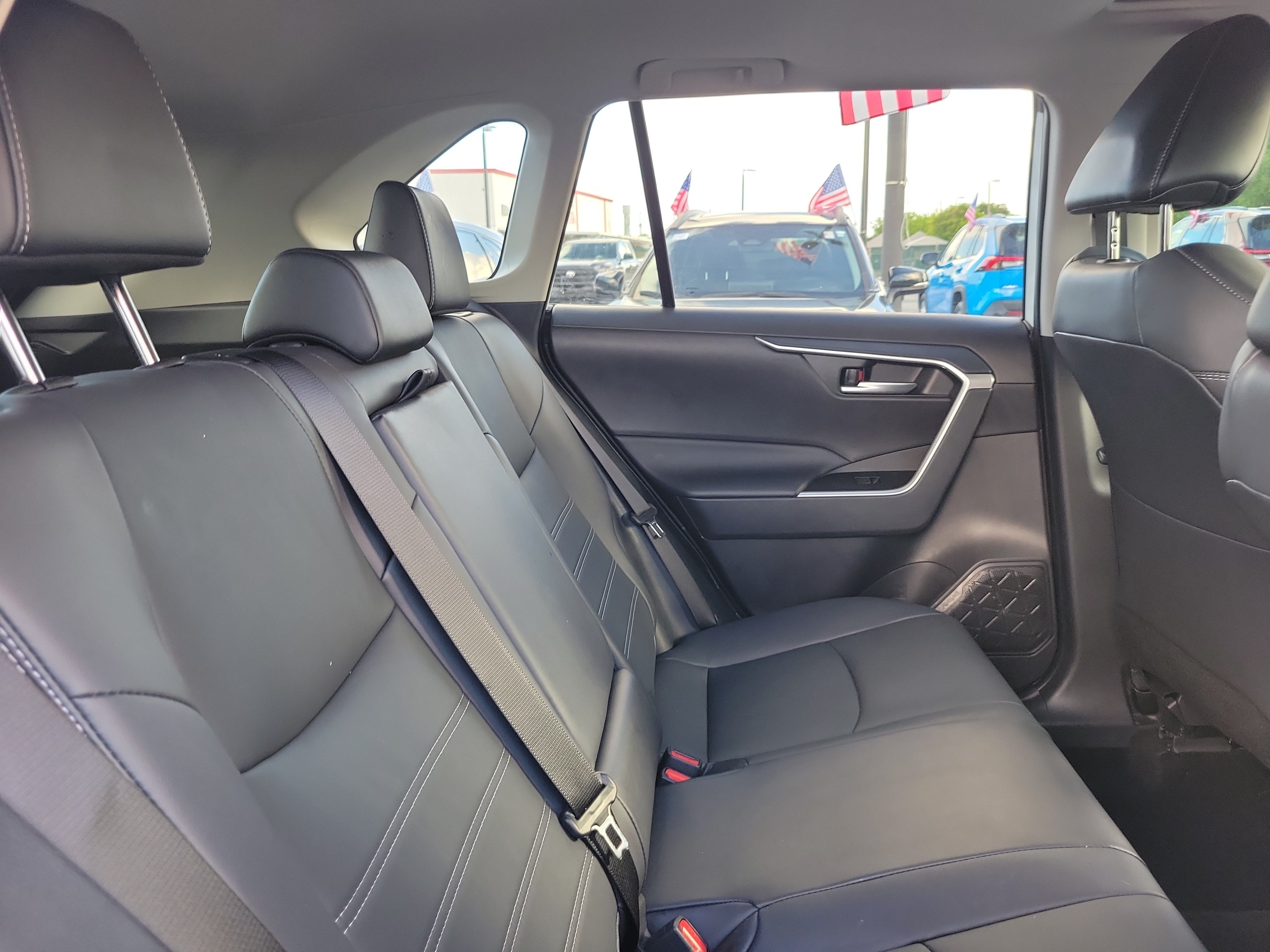 Used 2025 Toyota RAV4 XLE Premium FWD image 15