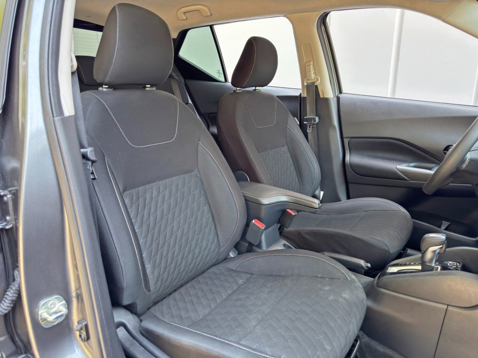 Used 2021 Nissan Kicks S FWD image 31