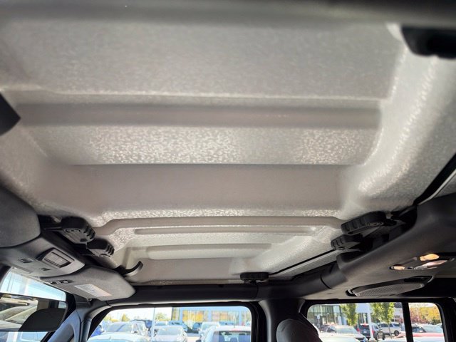 Used 2019 Jeep Wrangler Unlimited Sahara w/ Uconnect 4C Nav & Sound Group AWD/4WD image 28