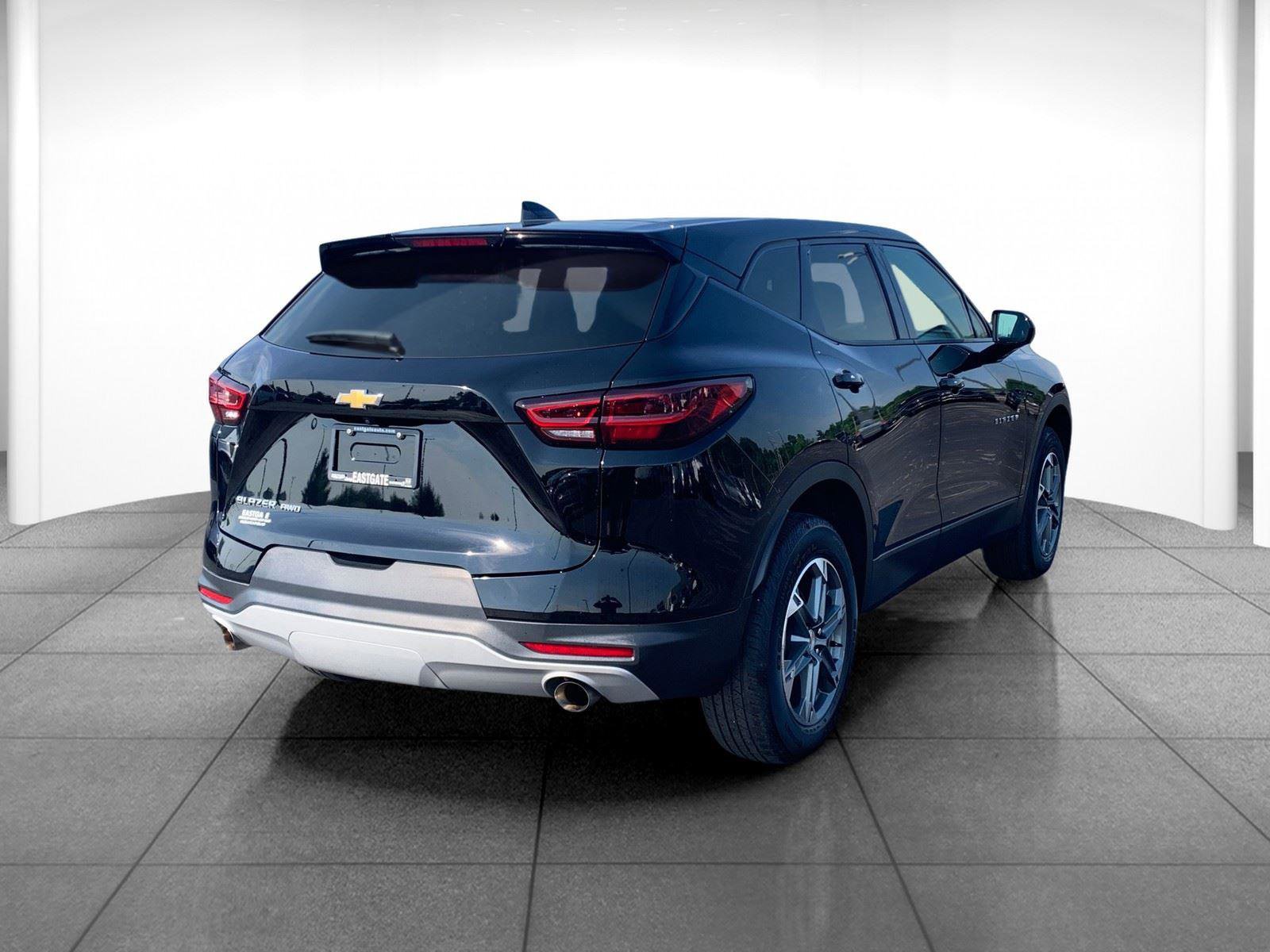 Used 2024 Chevrolet Blazer LT image 7