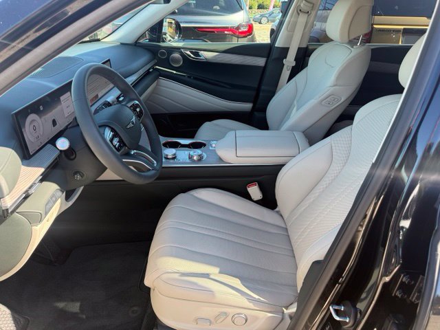 Certified 2025 Genesis GV80 2.5T Advanced AWD/4WD image 19