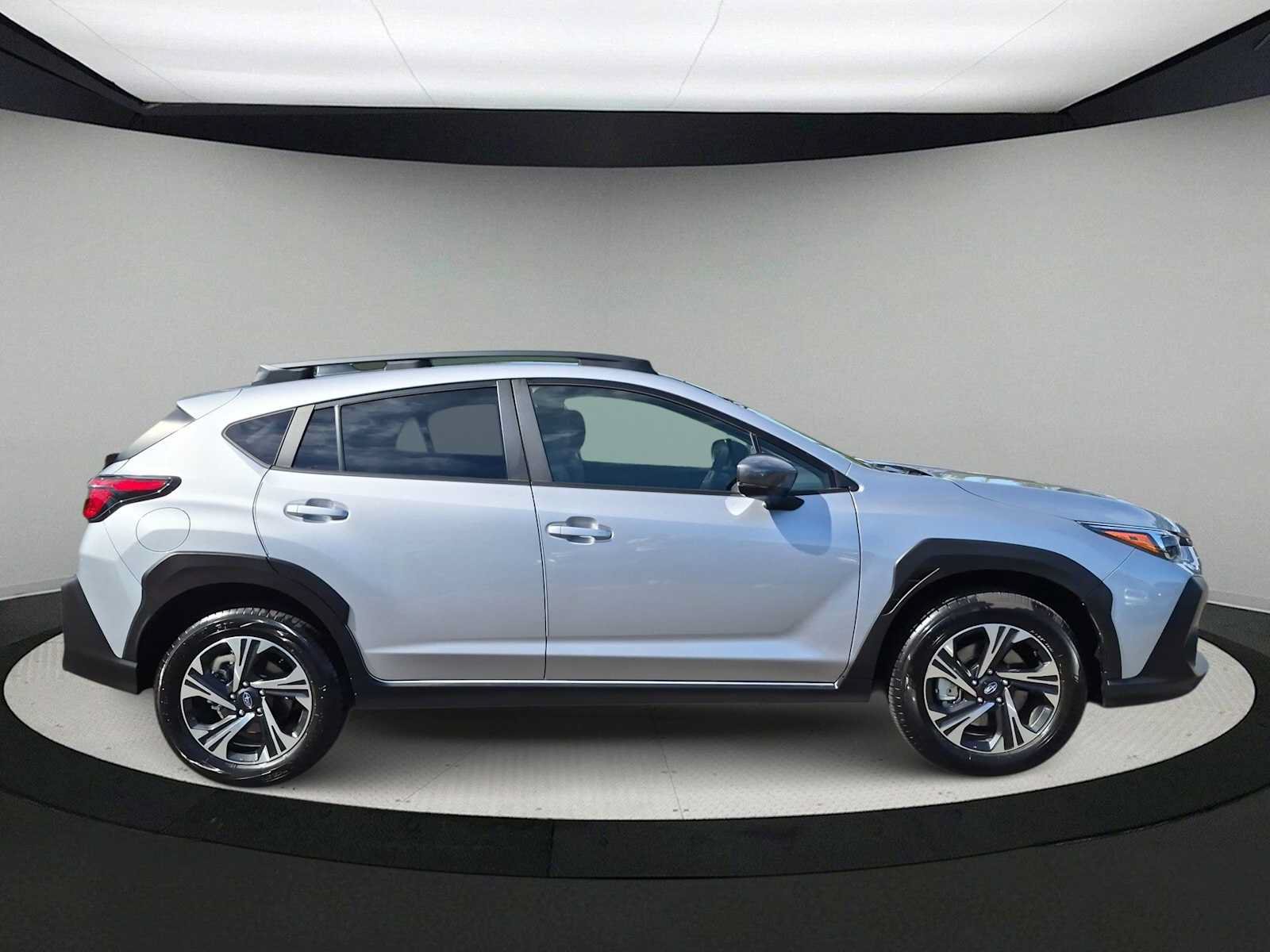 Used 2024 Subaru Crosstrek 2.0i Premium AWD/4WD image 9