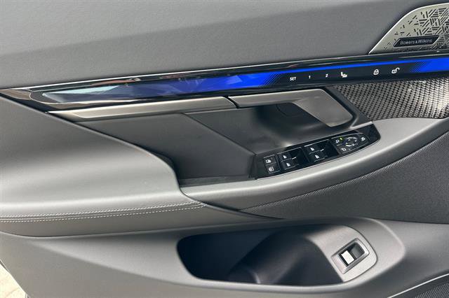 New 2026 BMW M5 w/ Executive Package image 10