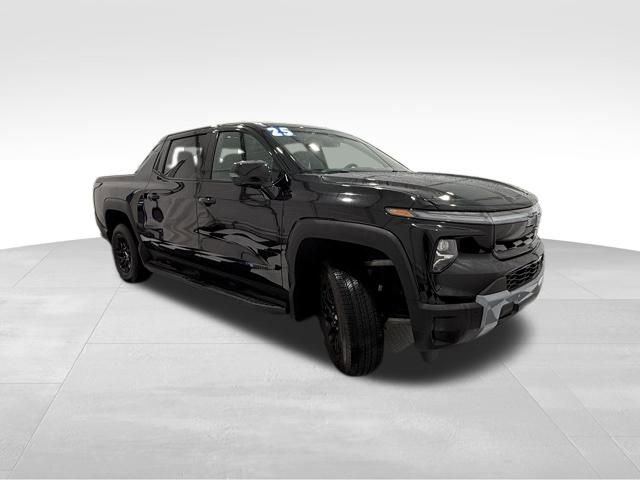 Used 2025 Chevrolet Silverado EV LT image 8