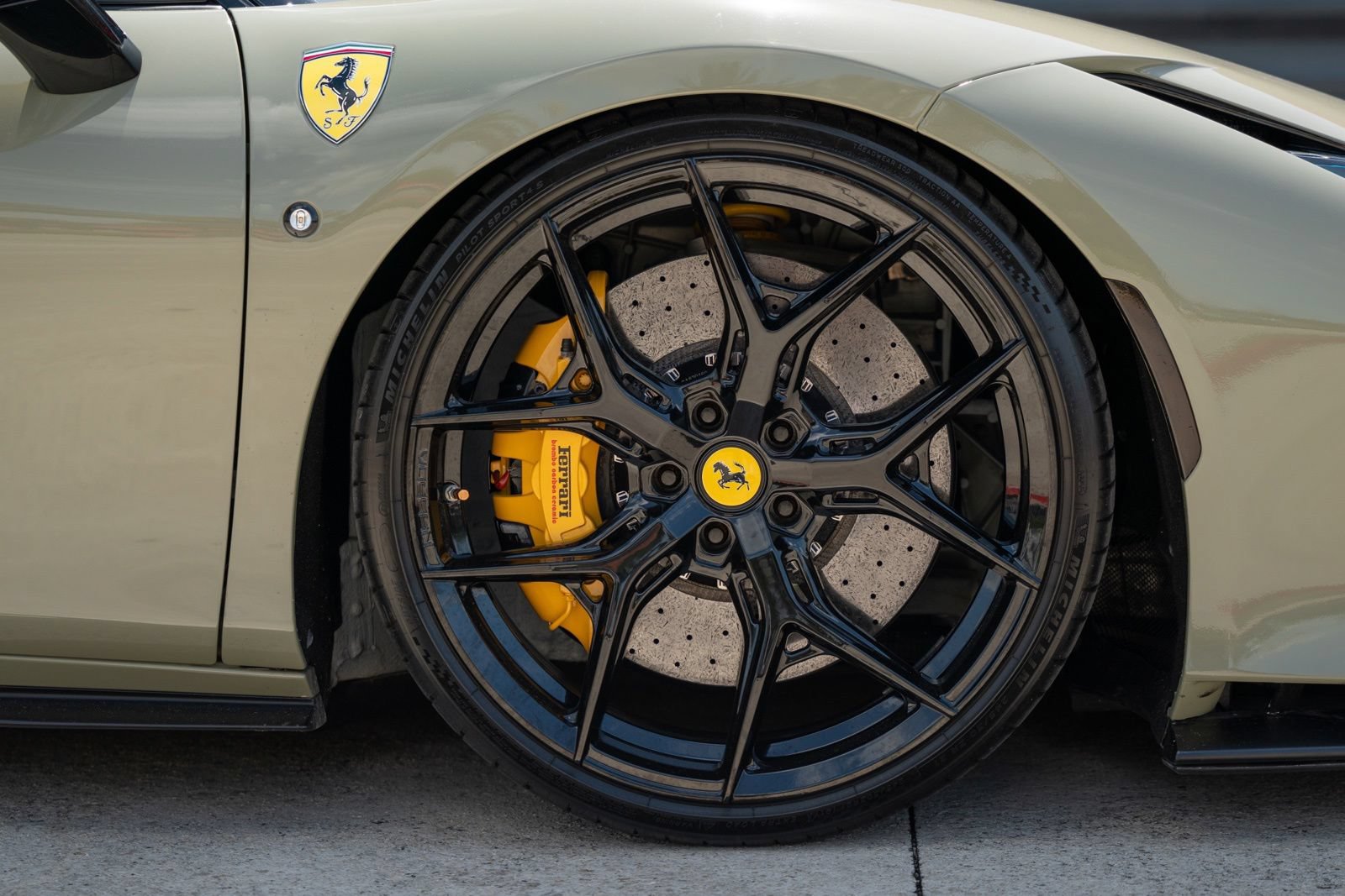 Used 2020 Ferrari F8 Tributo RWD image 10