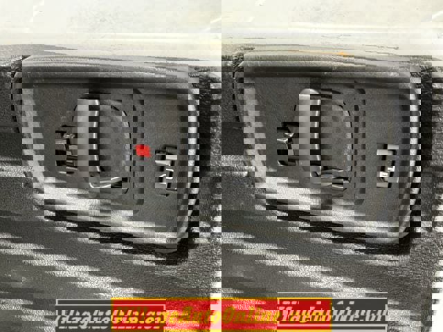 Used 2018 Chevrolet Express 2500 w/ Driver Convenience Package image 29