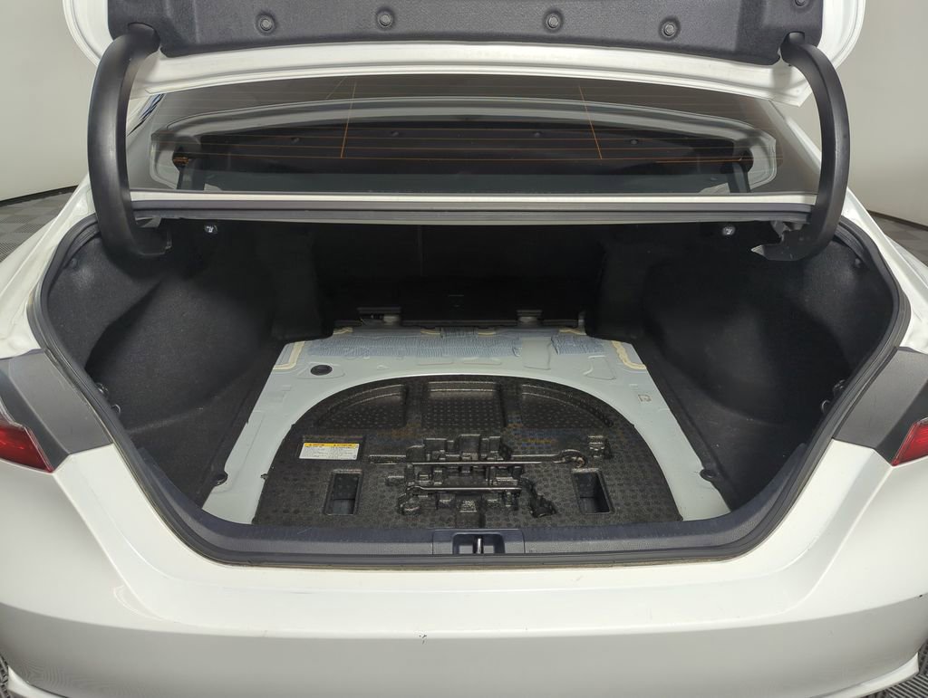 Used 2021 Toyota Camry SE FWD image 18