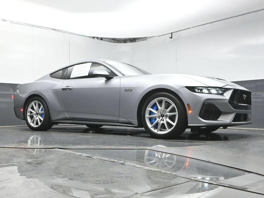 Used 2024 Ford Mustang GT Premium RWD image 28