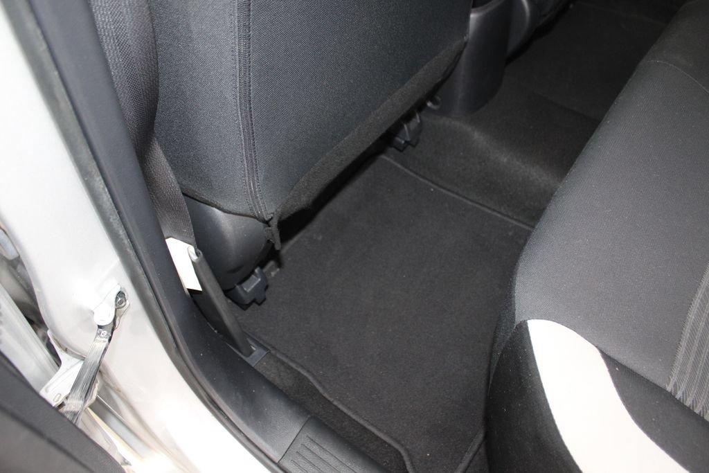 Used 2021 Nissan Versa SV FWD image 42