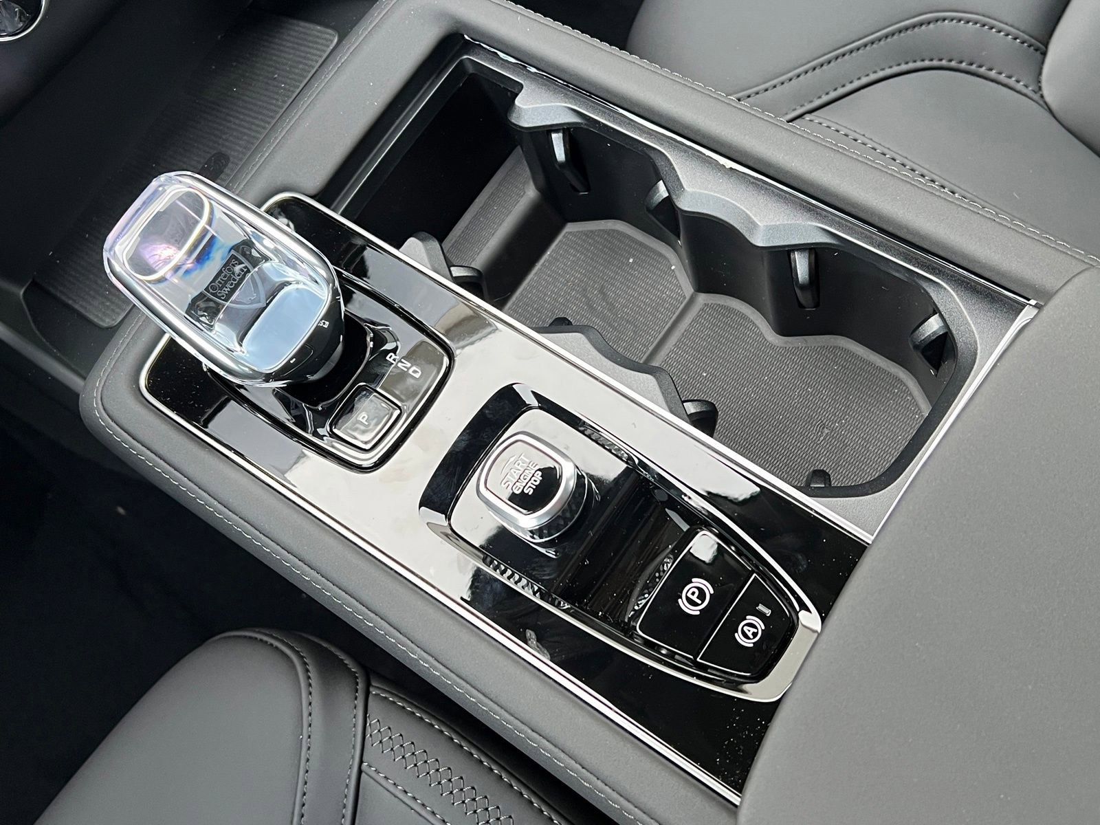 New 2026 Volvo XC90 B6 Plus w/ Protection Package Premier image 20