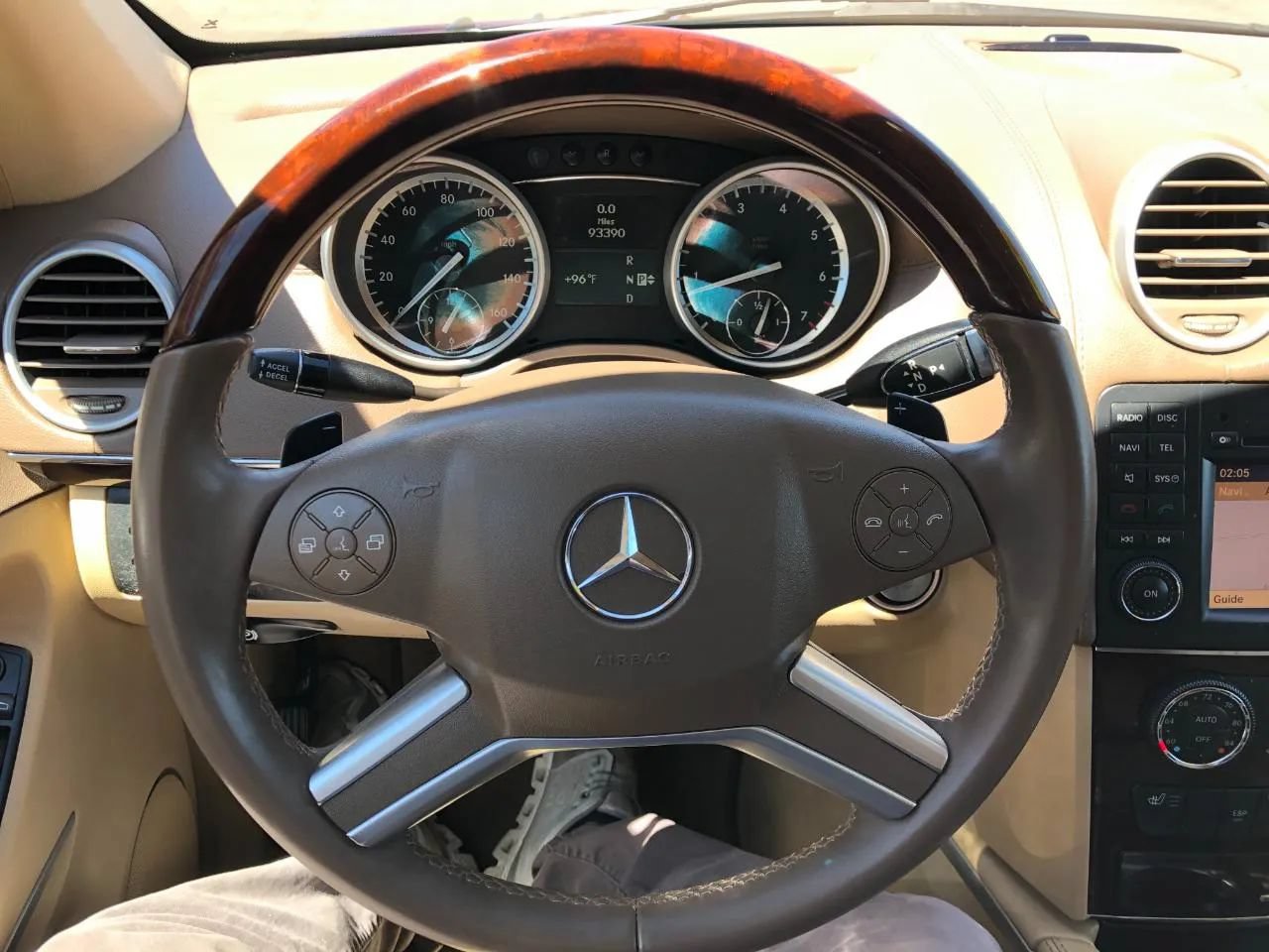 Used 2010 Mercedes-Benz GL 450 4MATIC image 23
