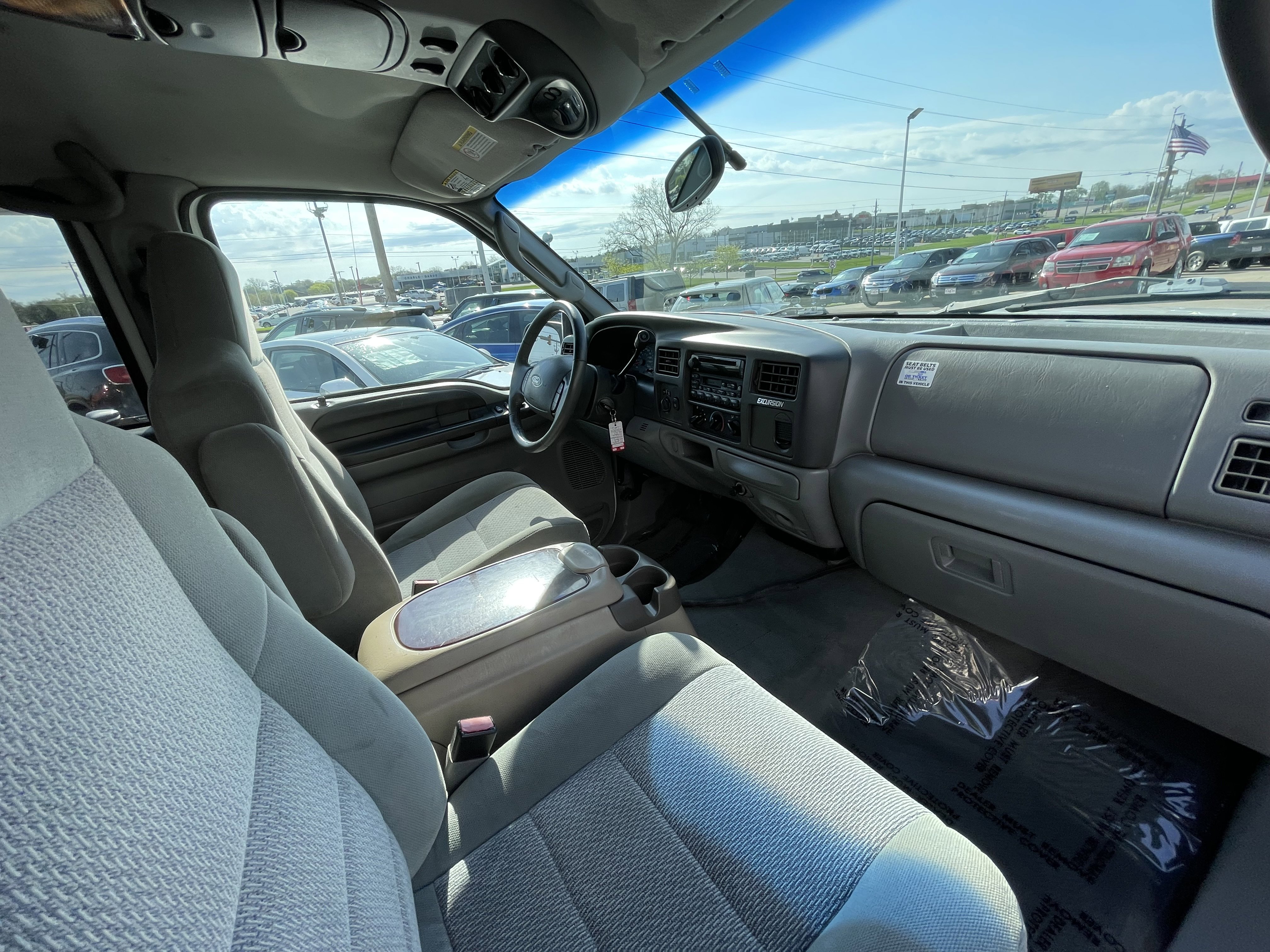Used 2003 Ford Excursion XLT image 14