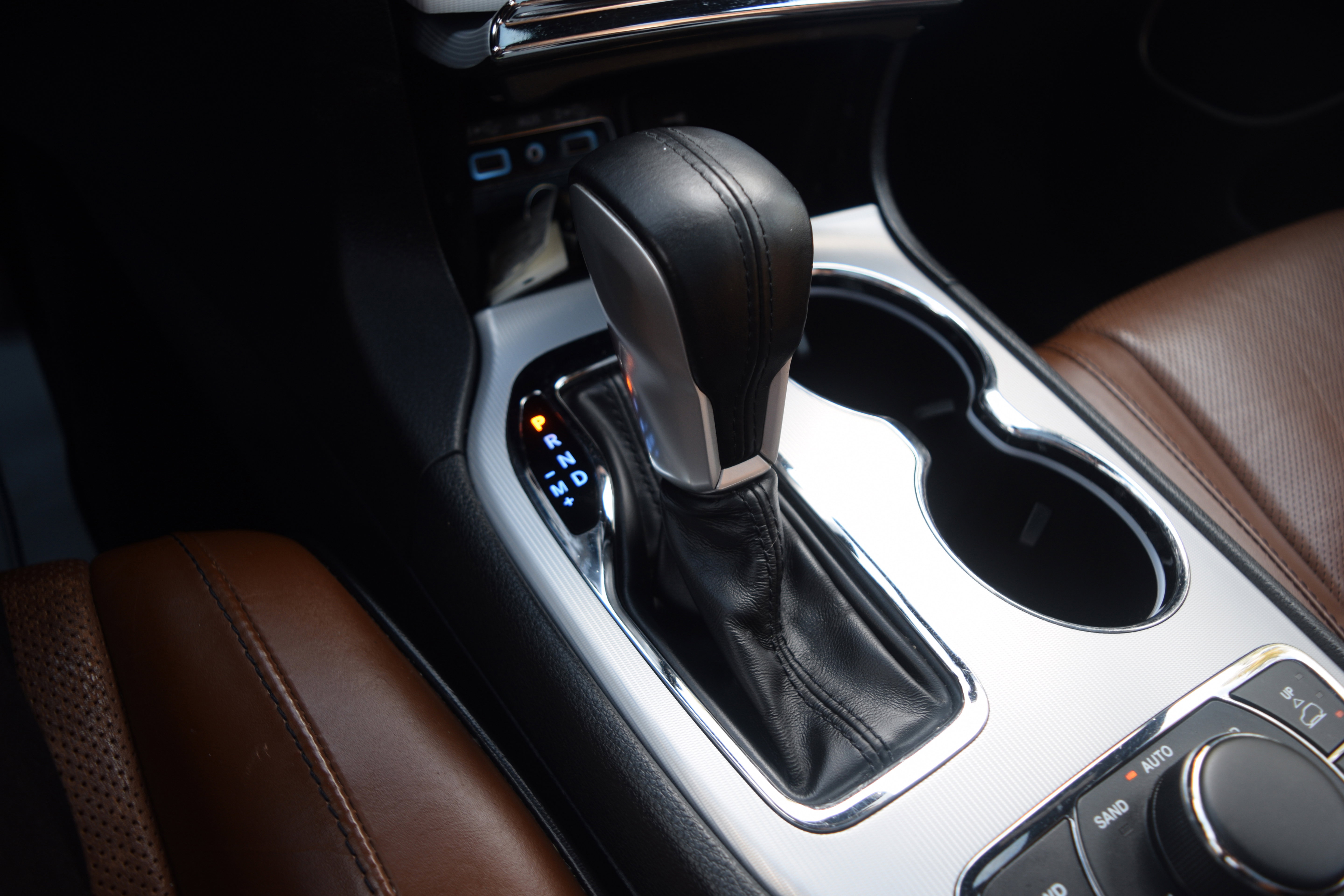 Used 2018 Jeep Grand Cherokee Summit w/ Platinum Series Group image 12