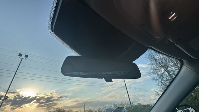 Used 2023 Ford Explorer XLT w/ Equipment Group 202A AWD/4WD image 29