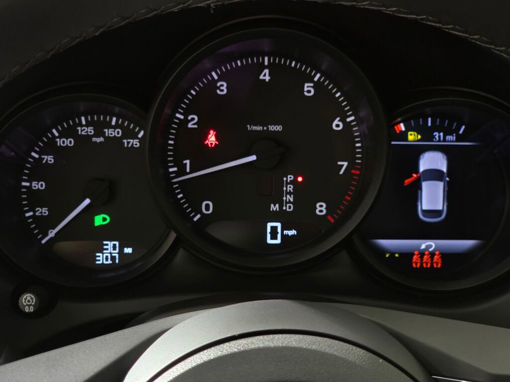 New 2026 Porsche Macan image 27