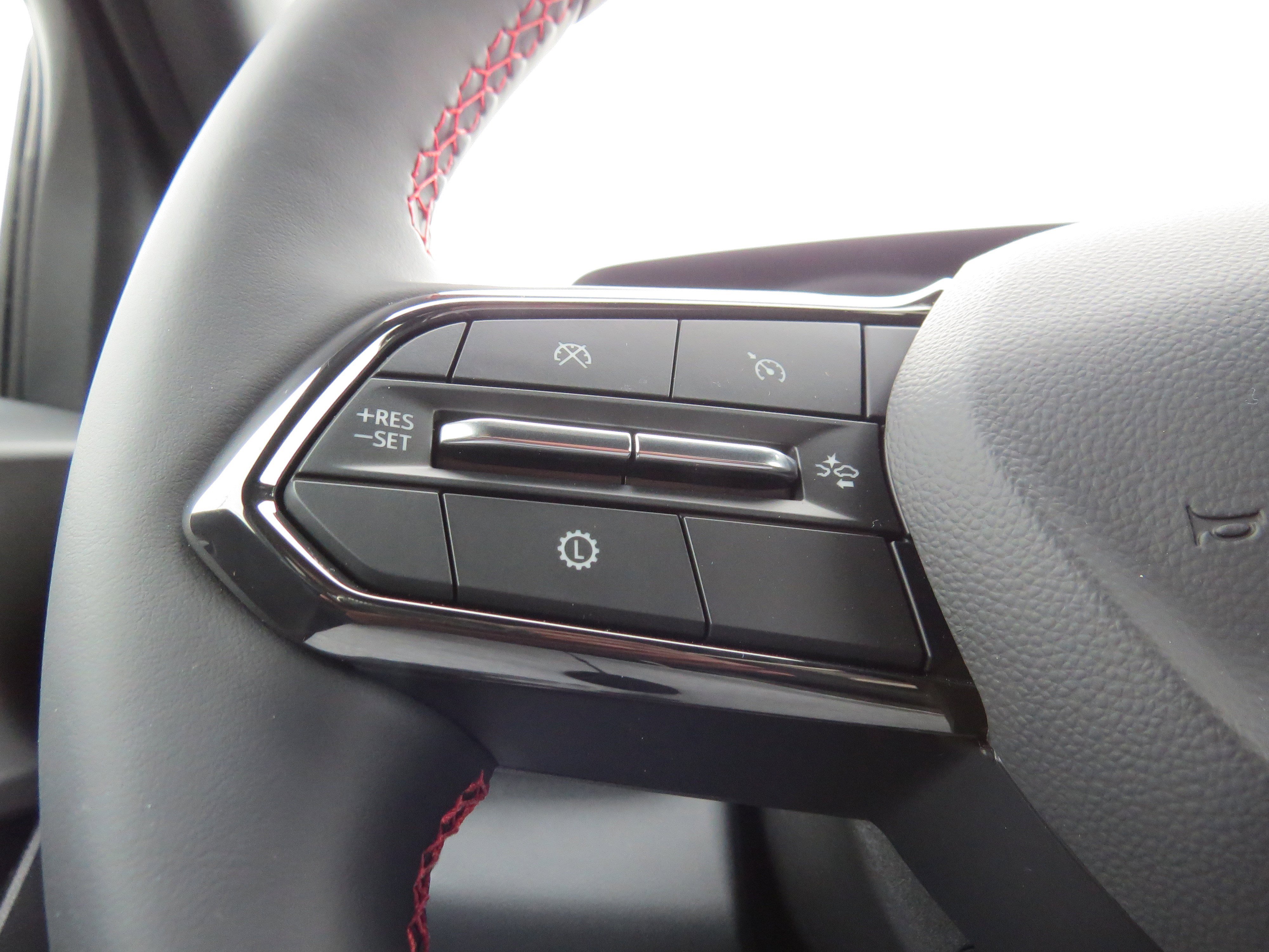 New 2026 Chevrolet Equinox RS w/ Convenience Package III image 21