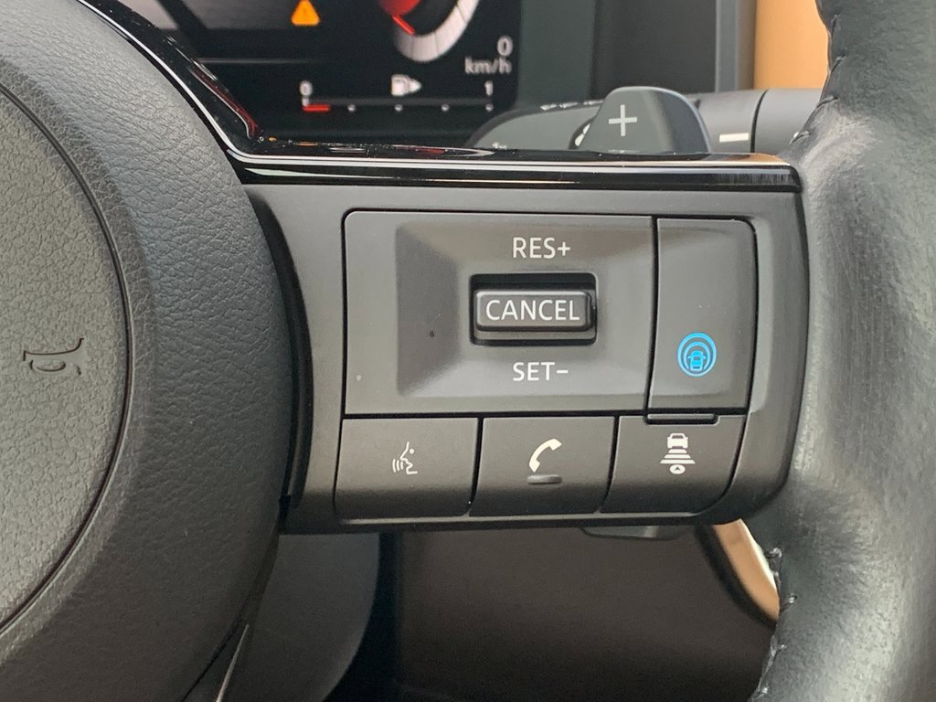 Used 2023 Nissan Rogue Platinum w/ Platinum Premium Package image 11