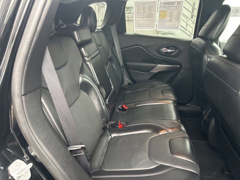 Used 2019 Jeep Cherokee Limited image 37