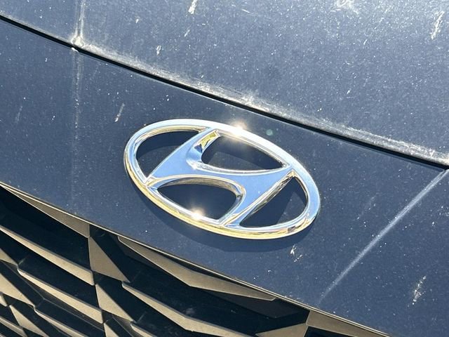 Used 2023 Hyundai Elantra SE image 9