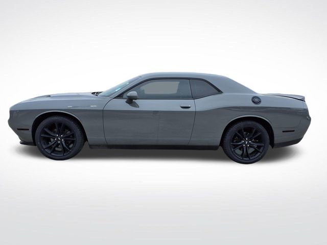 Used 2018 Dodge Challenger SXT w/ Blacktop Package image 2