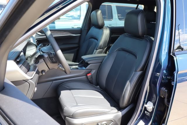 New 2026 Jeep Grand Cherokee L Limited AWD/4WD image 16