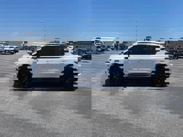 New 2025 Chevrolet Equinox EV RS image 8