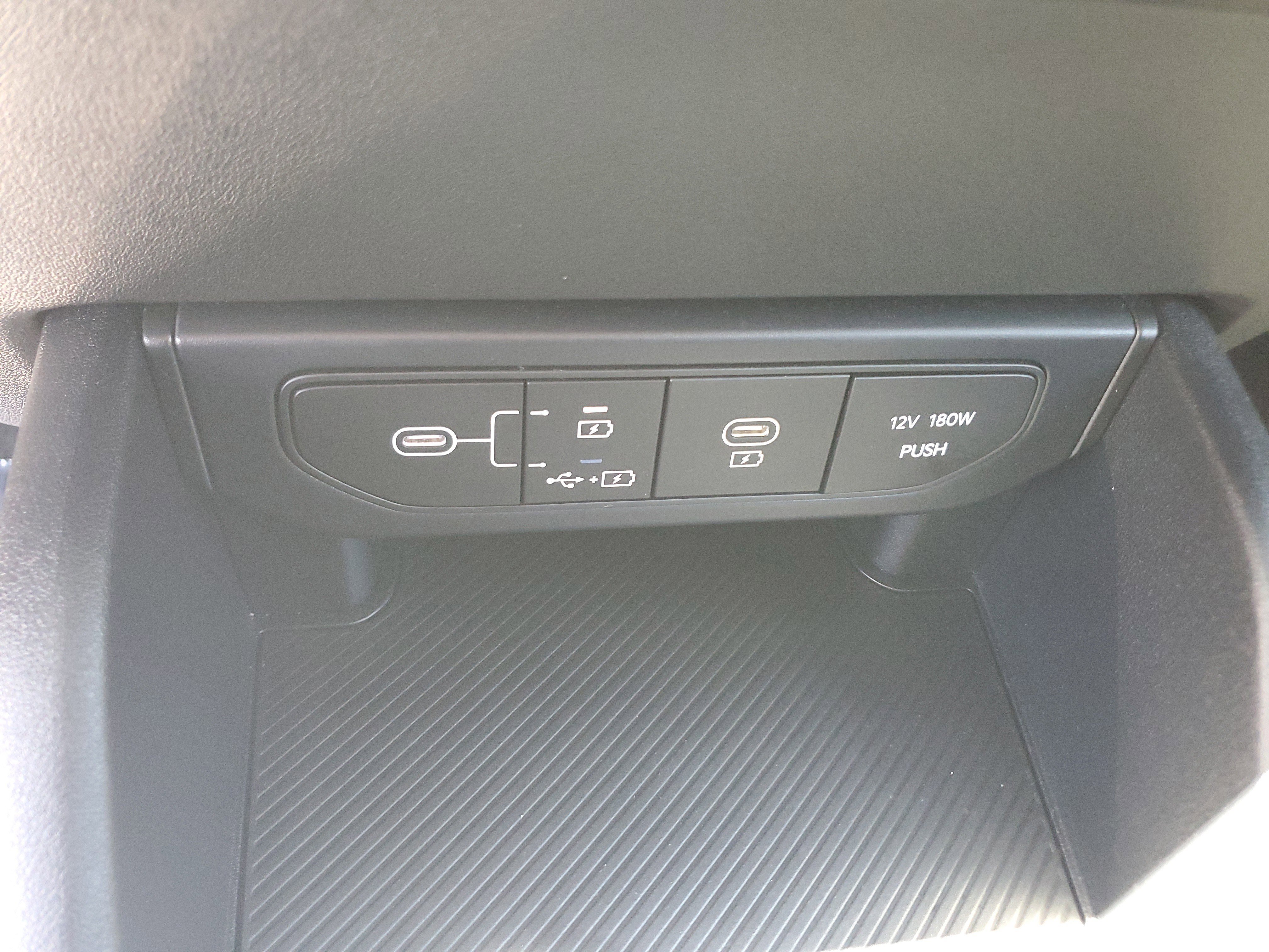 Used 2025 Kia K4 LXS image 23