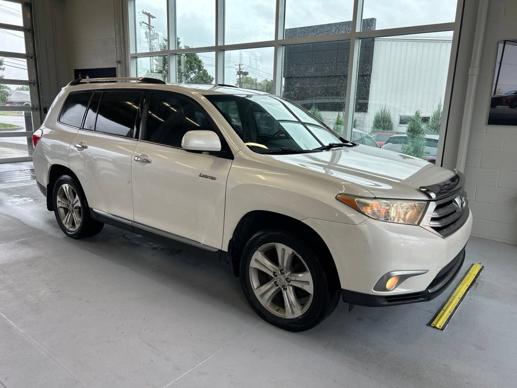 Used 2013 Toyota Highlander Limited AWD/4WD image 1