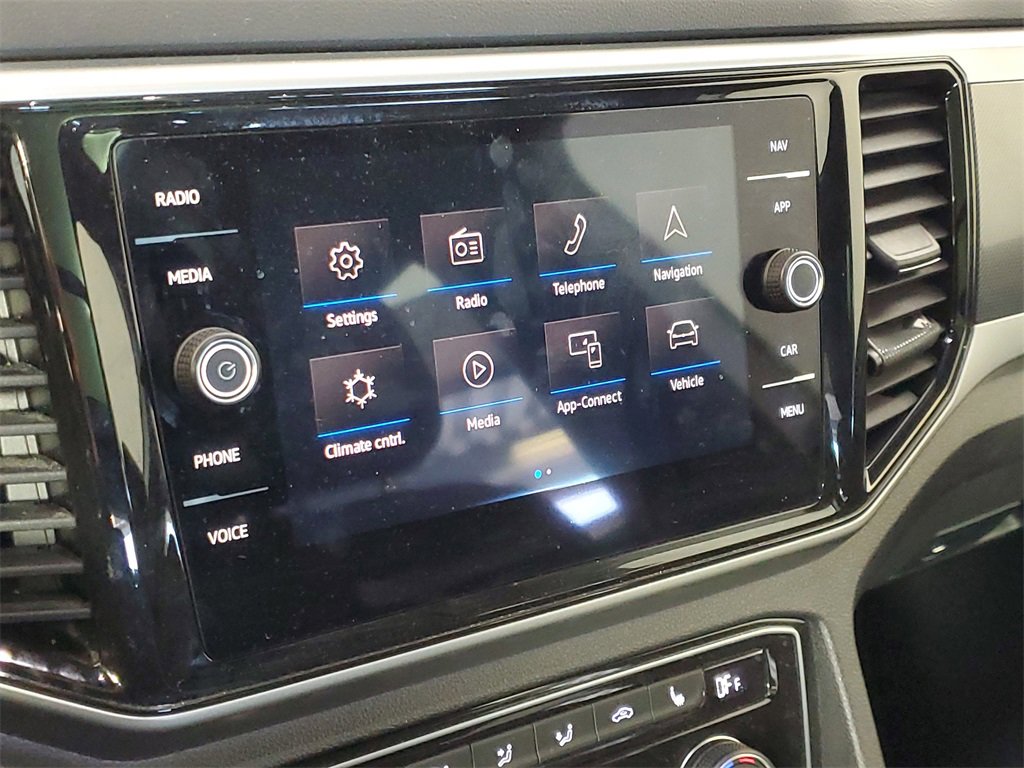 Used 2023 Volkswagen Atlas Cross Sport SEL R-Line image 18