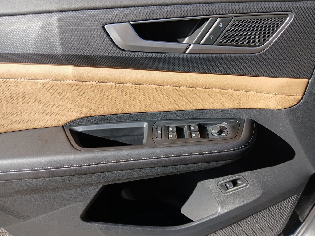 New 2026 Volkswagen Atlas Cross Sport SEL image 11