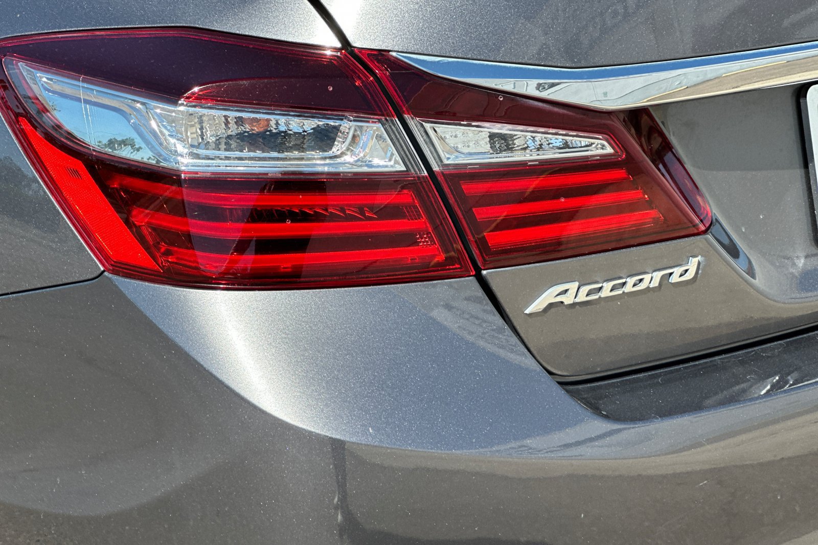 Used 2017 Honda Accord EX image 24