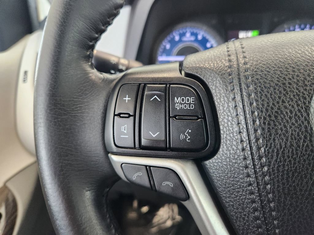 Used 2020 Toyota Sienna XLE Premium w/ Carpet Mat Package AWD/4WD image 29