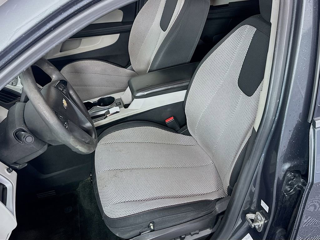 Used 2017 Chevrolet Equinox LS image 17