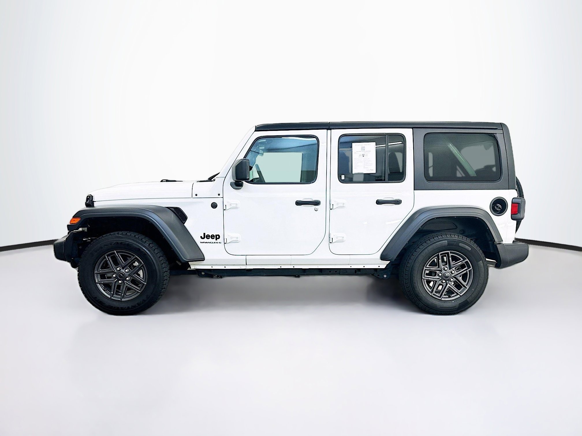 Used 2025 Jeep Wrangler Sport S image 4