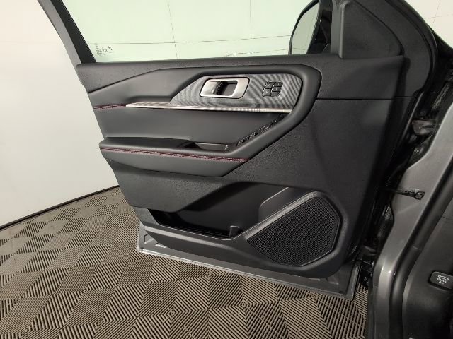 New 2026 Ford Explorer ST-Line w/ ST-Line Street Pack image 21