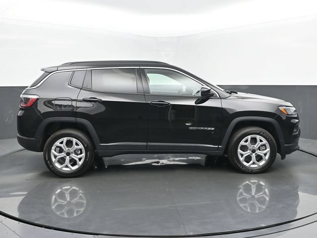 New 2025 Jeep Compass Latitude w/ Sun & Sound Group AWD/4WD image 6