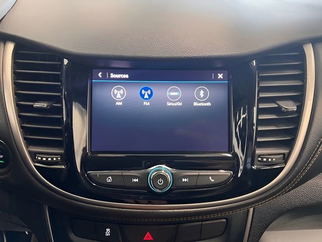 Used 2020 Chevrolet Trax LT w/ Driver Confidence Package AWD/4WD image 19