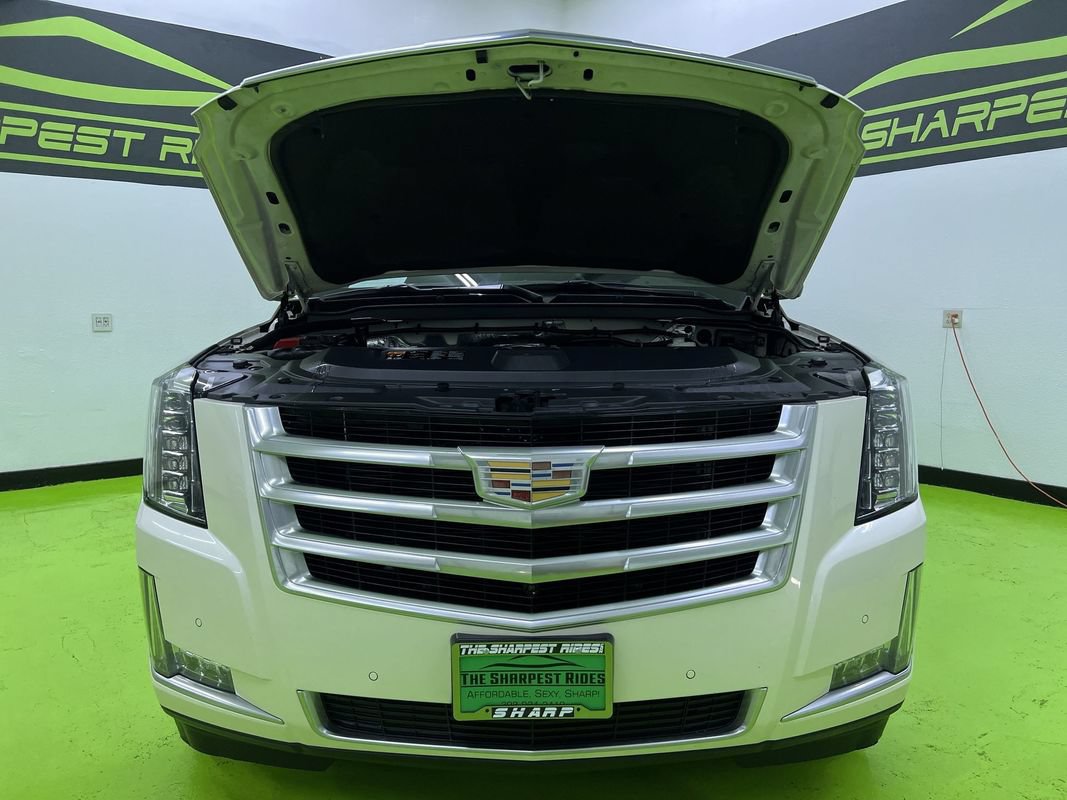 Used 2015 Cadillac Escalade ESV Luxury AWD/4WD image 4