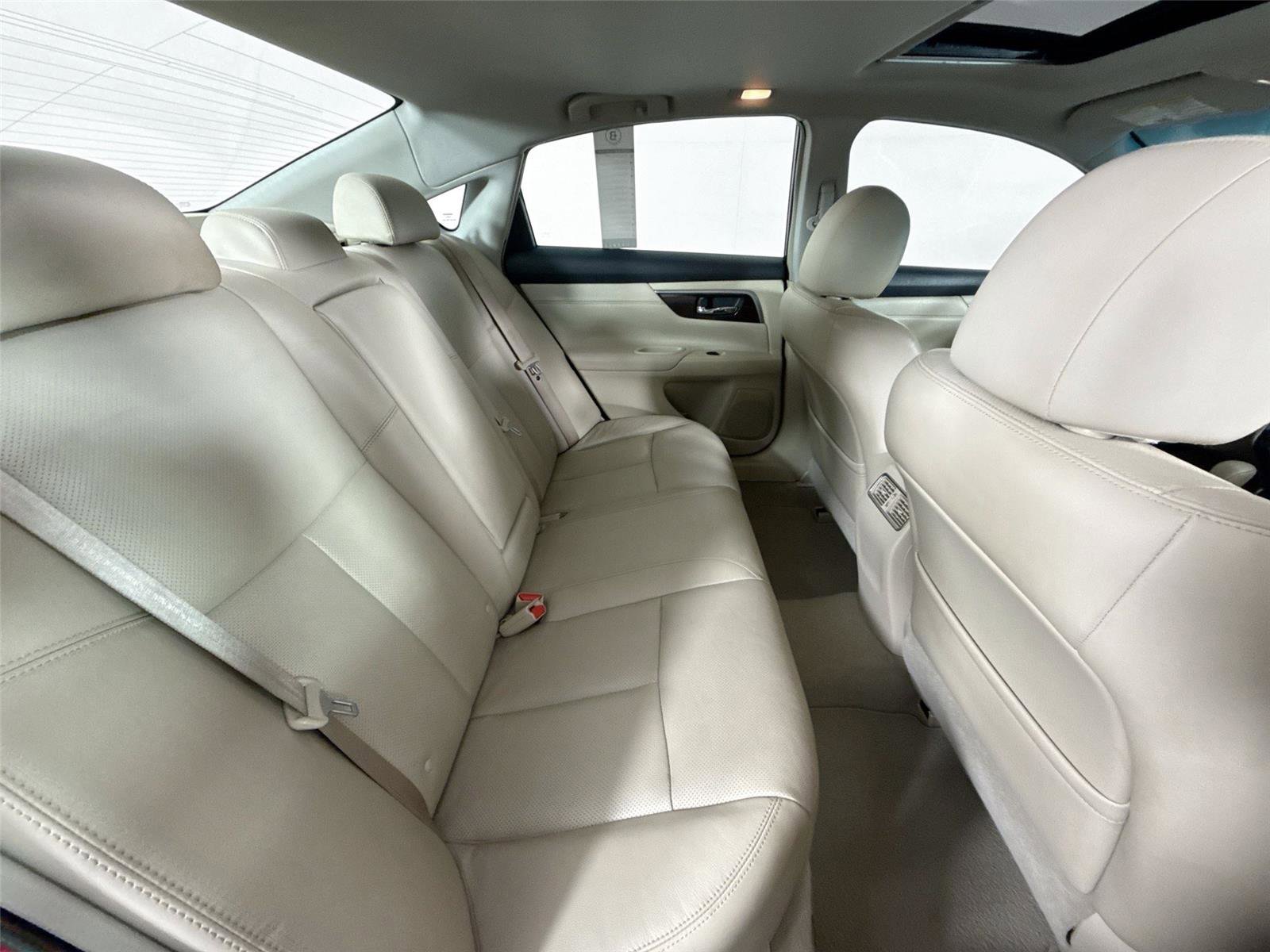 Used 2013 Nissan Altima 3.5 SL w/ Technology Pkg image 41