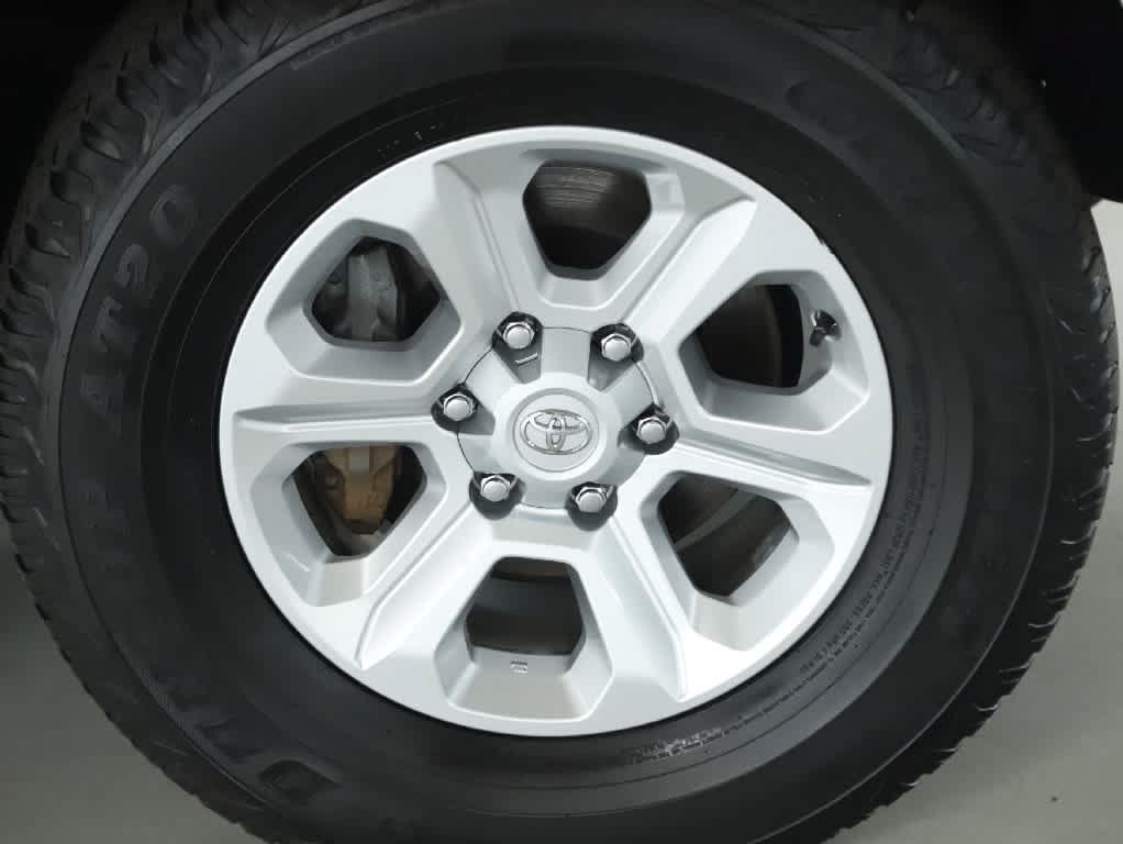 Certified 2023 Toyota 4Runner SR5 Premium w/ Moonroof Package AWD/4WD image 10