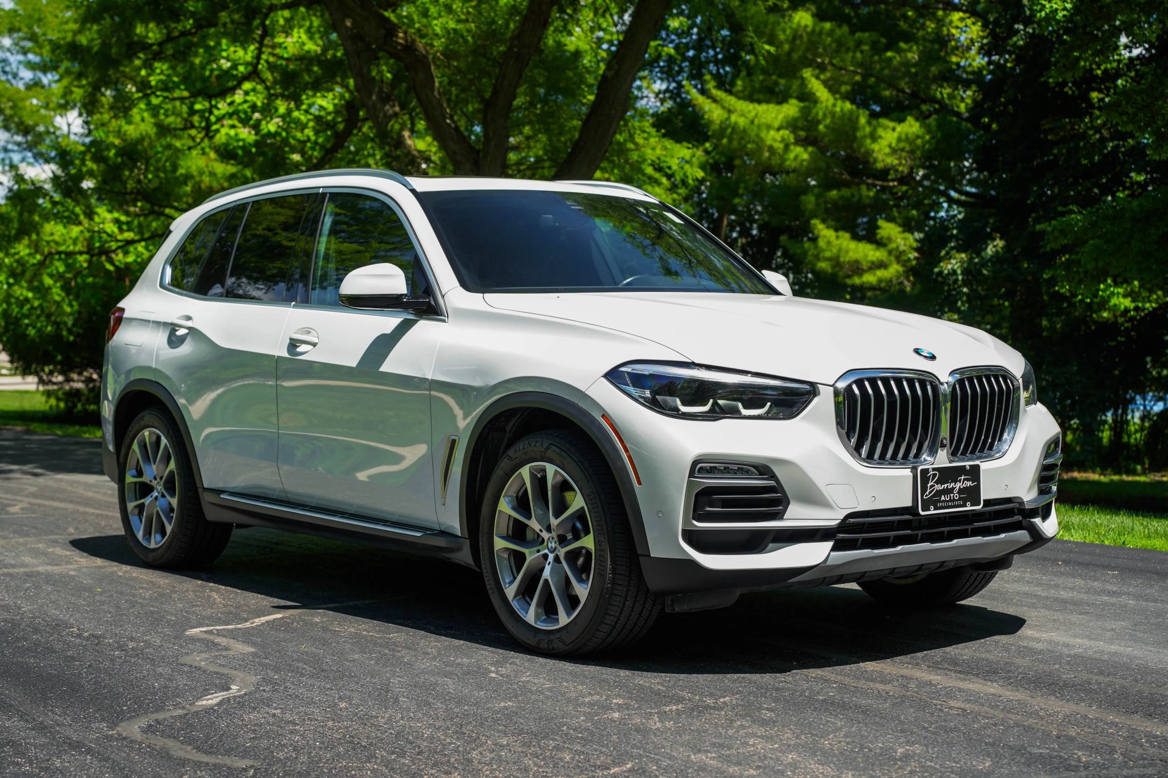 Used 2019 BMW X5 xDrive40i w/ Convenience Package AWD/4WD image 3