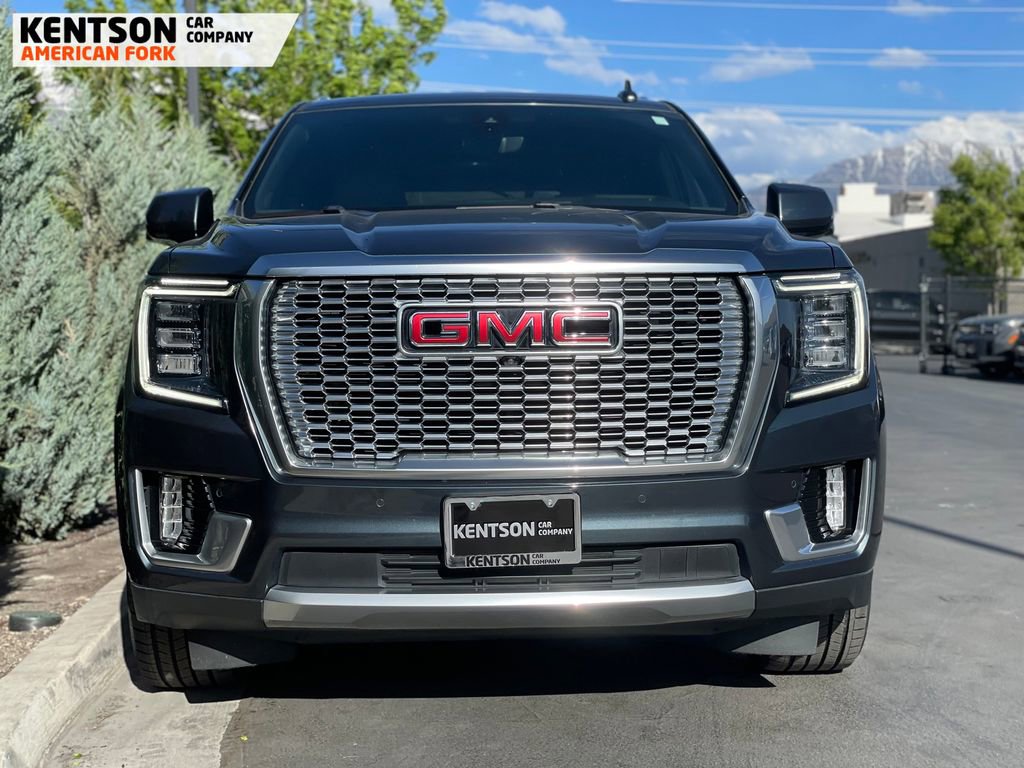Used 2021 GMC Yukon Denali w/ Denali Premium Package AWD/4WD image 2