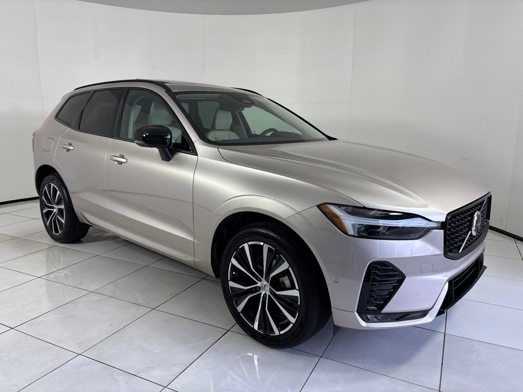 Used 2023 Volvo XC60 B5 Plus w/ Protection Package Premier AWD/4WD image 7